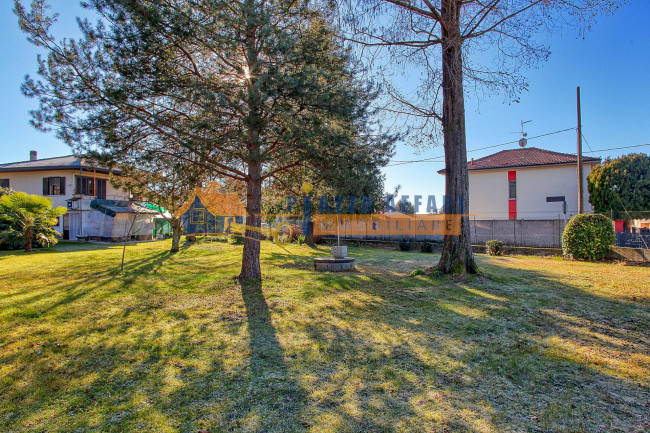 Villa in vendita a Castronno