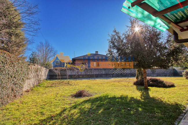 Villa in vendita a Castronno