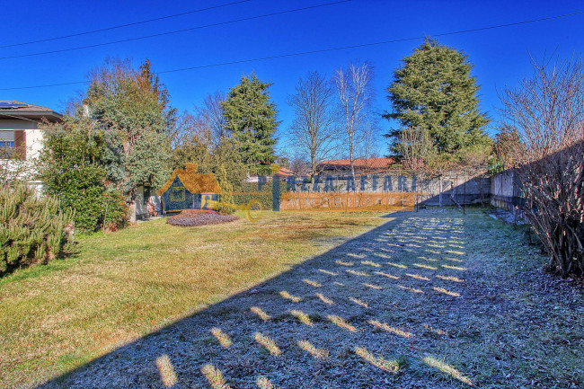 Villa in vendita a Castronno