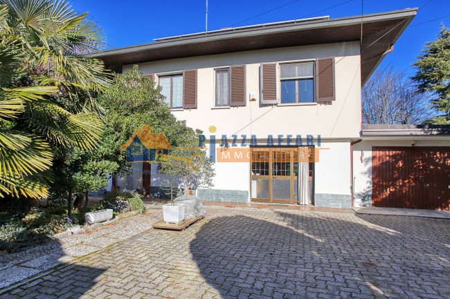 Villa in vendita a Castronno