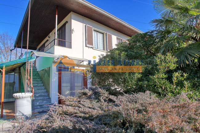 Villa in vendita a Castronno