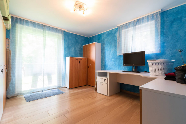Villa in vendita a Marchirolo