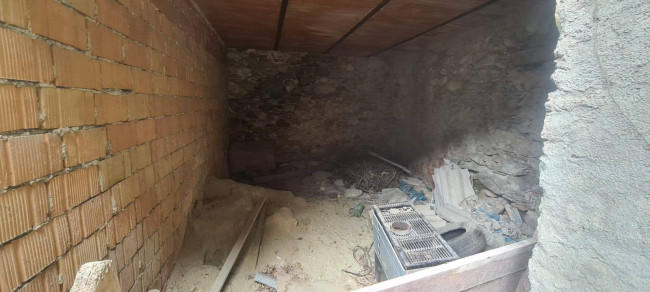 Rustico in vendita a Mesenzana