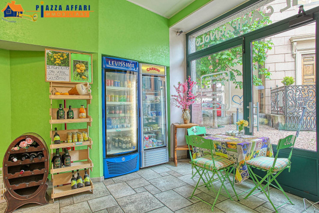 Attività commerciale in vendita a Luino