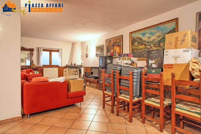 Villa in vendita a Marchirolo