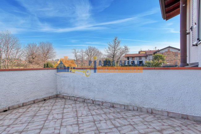 Villa in vendita a Carnago