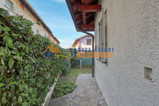 Villa in vendita a Carnago