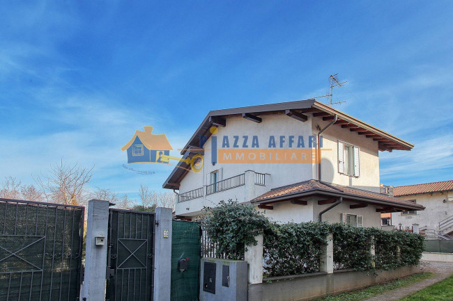 Villa in vendita a Carnago