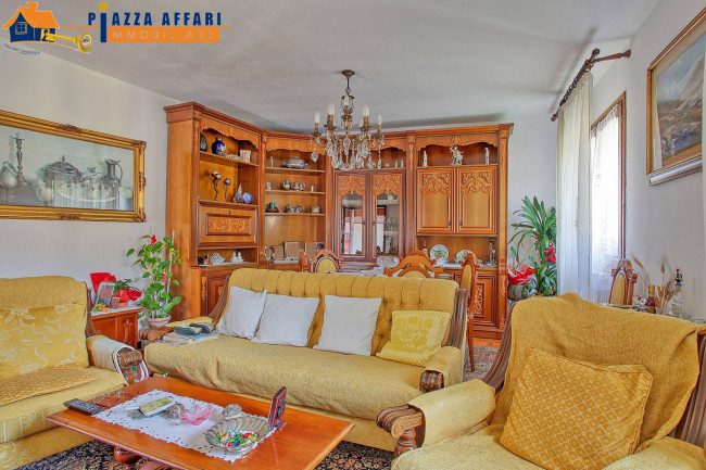 Casa singola in vendita a Marchirolo