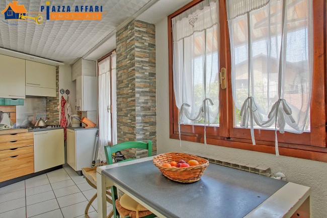 Casa singola in vendita a Marchirolo