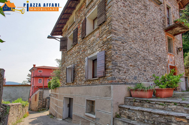 Casa singola in vendita a Marchirolo