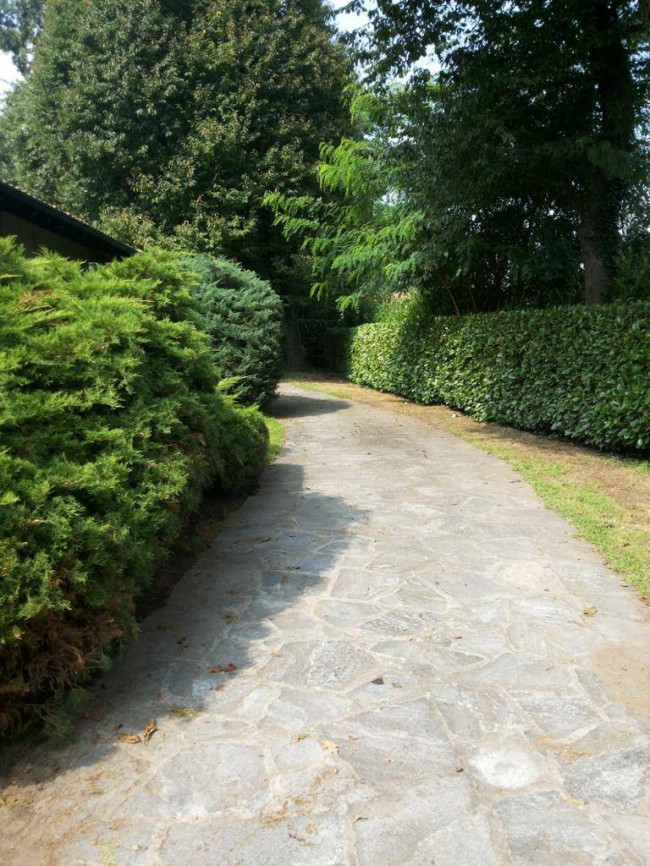 Villa in vendita a Varano Borghi