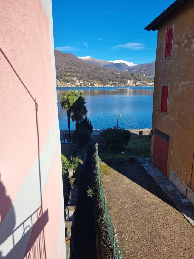 Appartamento in vendita a Lavena Ponte Tresa