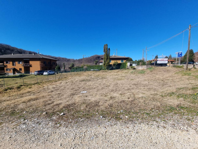 Terreno edificabile in vendita a Cugliate-Fabiasco
