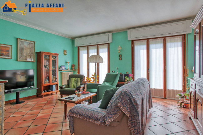 Villa in vendita a Cremenaga