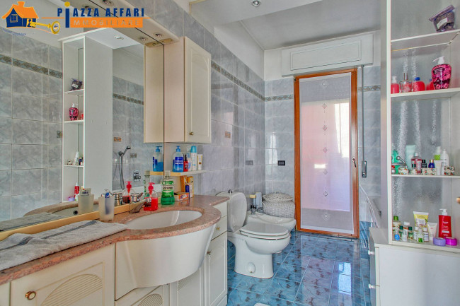 Villa in vendita a Cremenaga