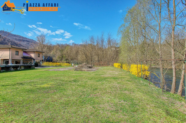 Villa in vendita a Cremenaga