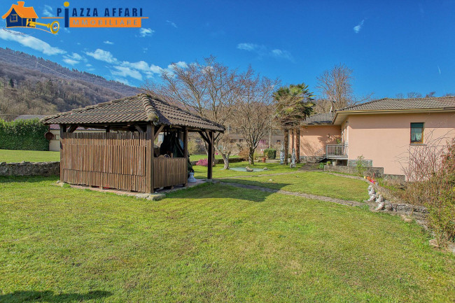 Villa in vendita a Cremenaga