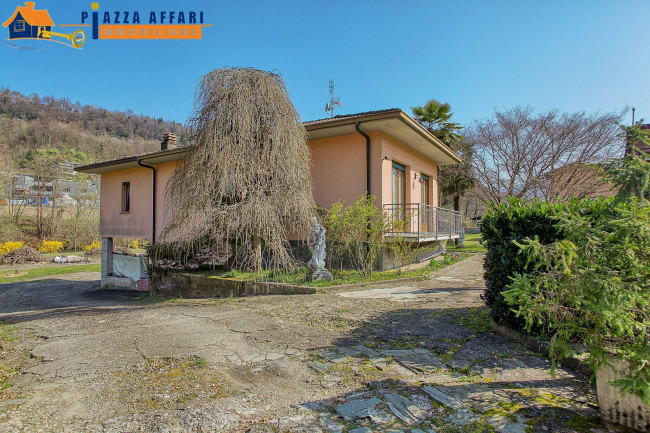 Villa in vendita a Cremenaga
