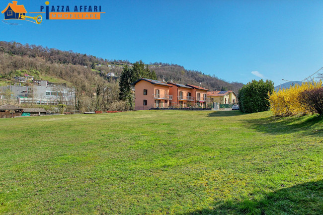 Terreno edificabile in vendita a Cremenaga