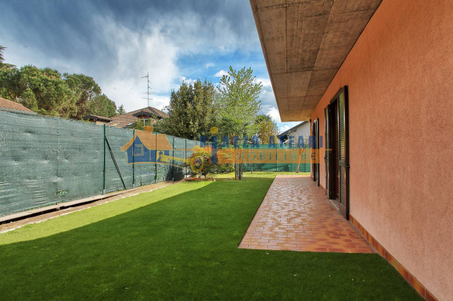 Villa in vendita a Carnago