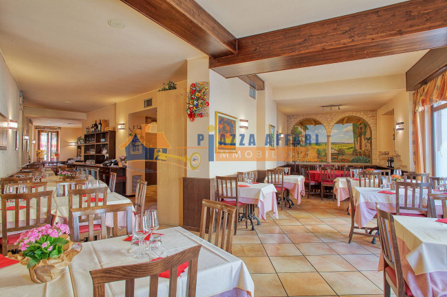 Locale commerciale in vendita a Gornate-Olona