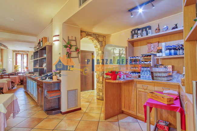 Locale commerciale in vendita a Gornate-Olona