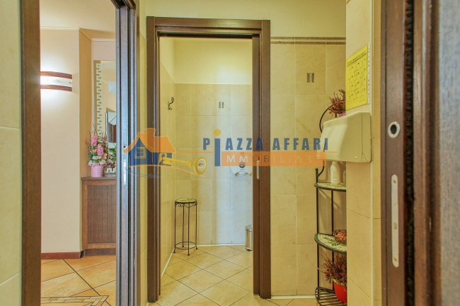 Locale commerciale in vendita a Gornate-Olona