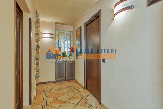 Locale commerciale in vendita a Gornate-Olona