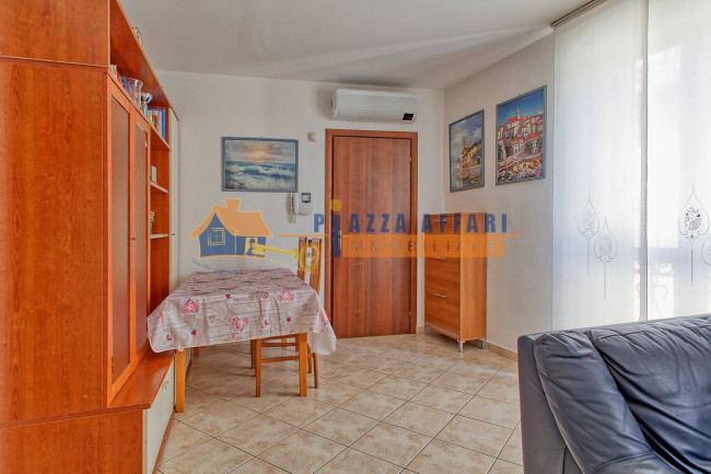 Locale commerciale in vendita a Gornate-Olona