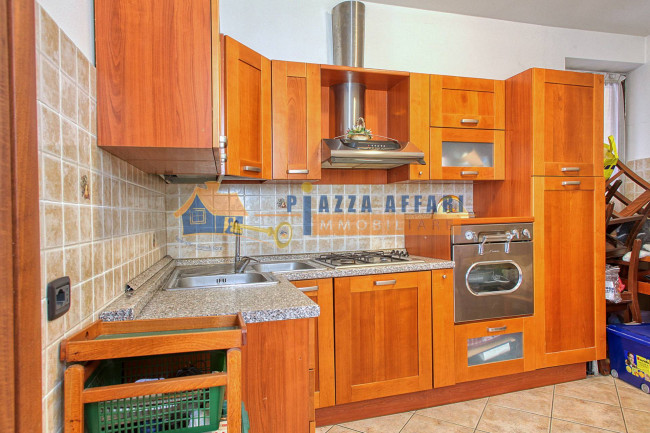 Locale commerciale in vendita a Gornate-Olona