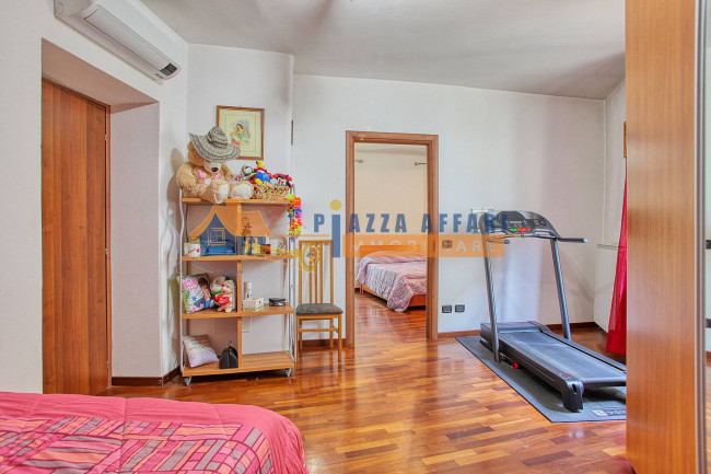 Locale commerciale in vendita a Gornate-Olona