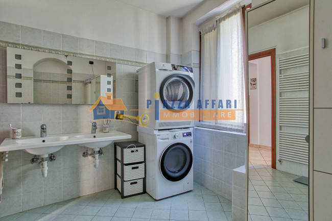 Locale commerciale in vendita a Gornate-Olona