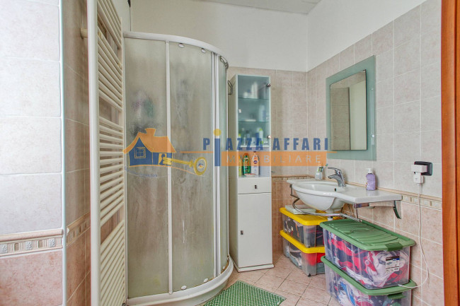 Locale commerciale in vendita a Gornate-Olona