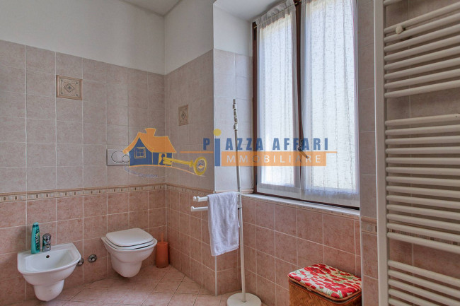 Locale commerciale in vendita a Gornate-Olona