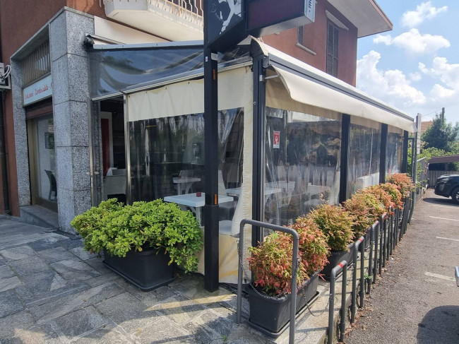 Attività commerciale in vendita a Marchirolo