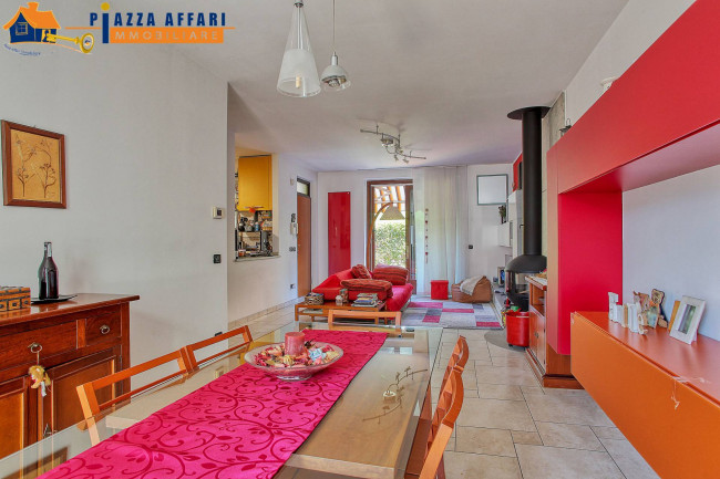 Villa in vendita a Lavena Ponte Tresa