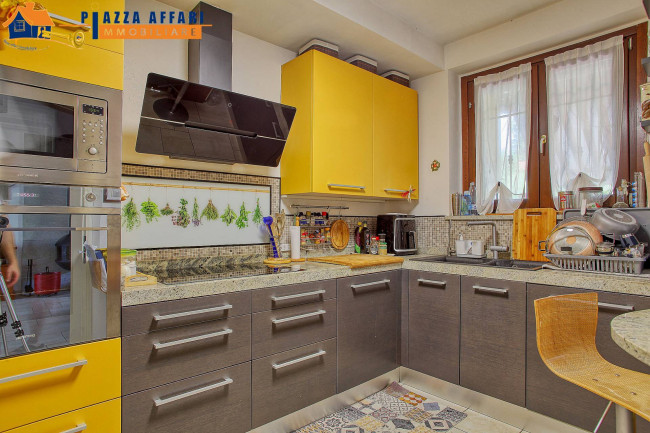 Villa in vendita a Lavena Ponte Tresa