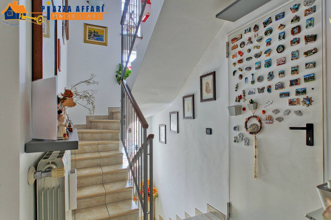 Villa in vendita a Lavena Ponte Tresa
