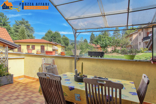 Villa in vendita a Lavena Ponte Tresa