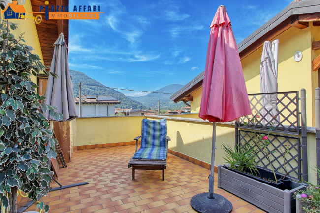 Villa in vendita a Lavena Ponte Tresa