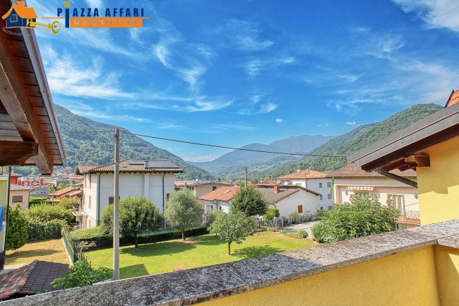 Villa in vendita a Lavena Ponte Tresa