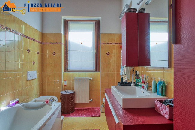 Villa in vendita a Lavena Ponte Tresa