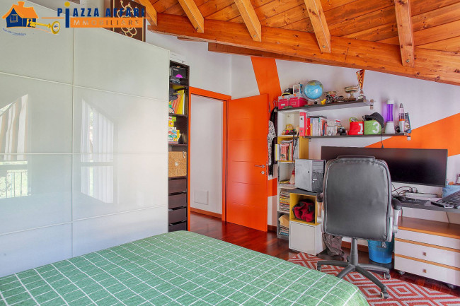 Villa in vendita a Lavena Ponte Tresa