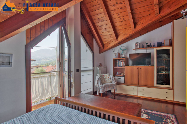 Villa in vendita a Lavena Ponte Tresa