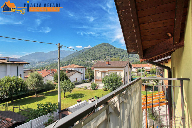 Villa in vendita a Lavena Ponte Tresa