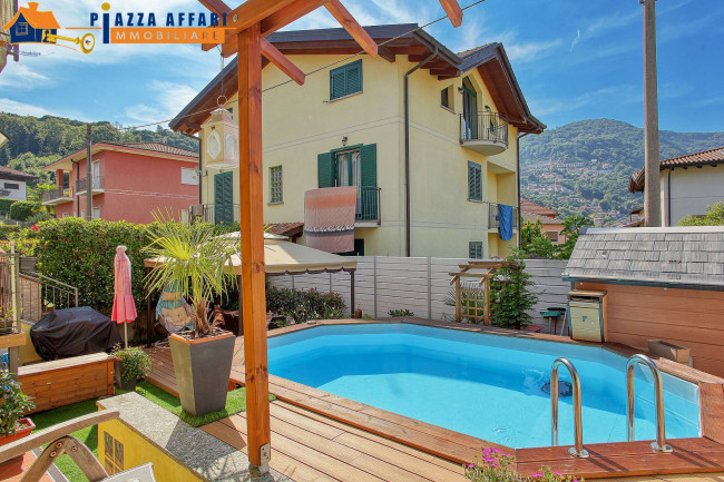 Villa in vendita a Lavena Ponte Tresa
