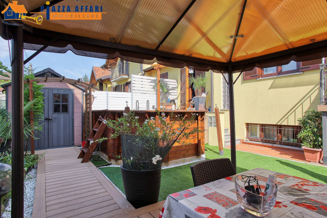 Villa in vendita a Lavena Ponte Tresa