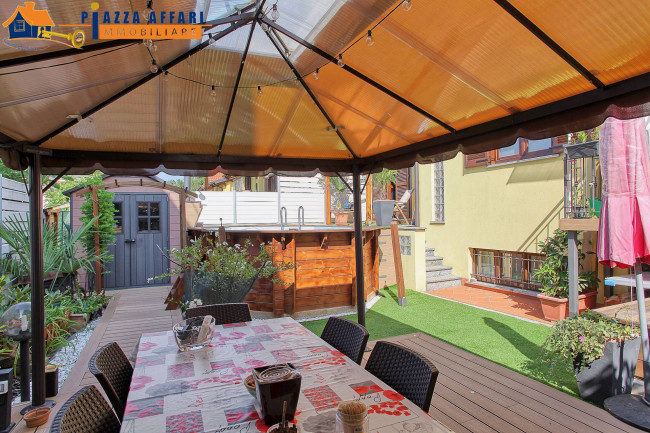 Villa in vendita a Lavena Ponte Tresa