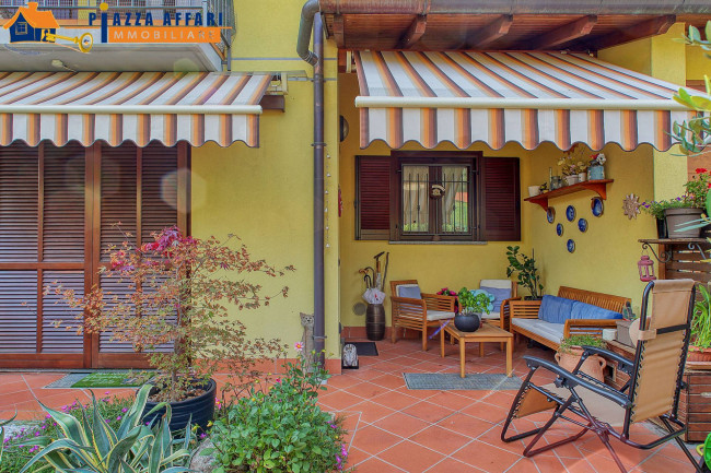 Villa in vendita a Lavena Ponte Tresa